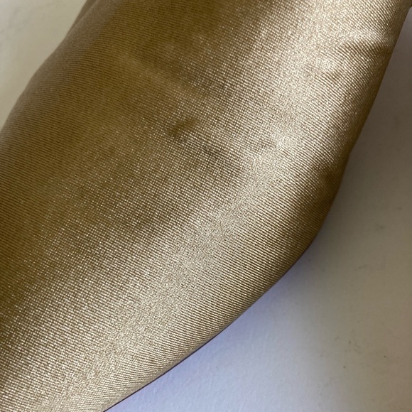 Larry Stuart Collection Gold Elastic Fabric Heeled Mules size 8 - Picture 15 of 15